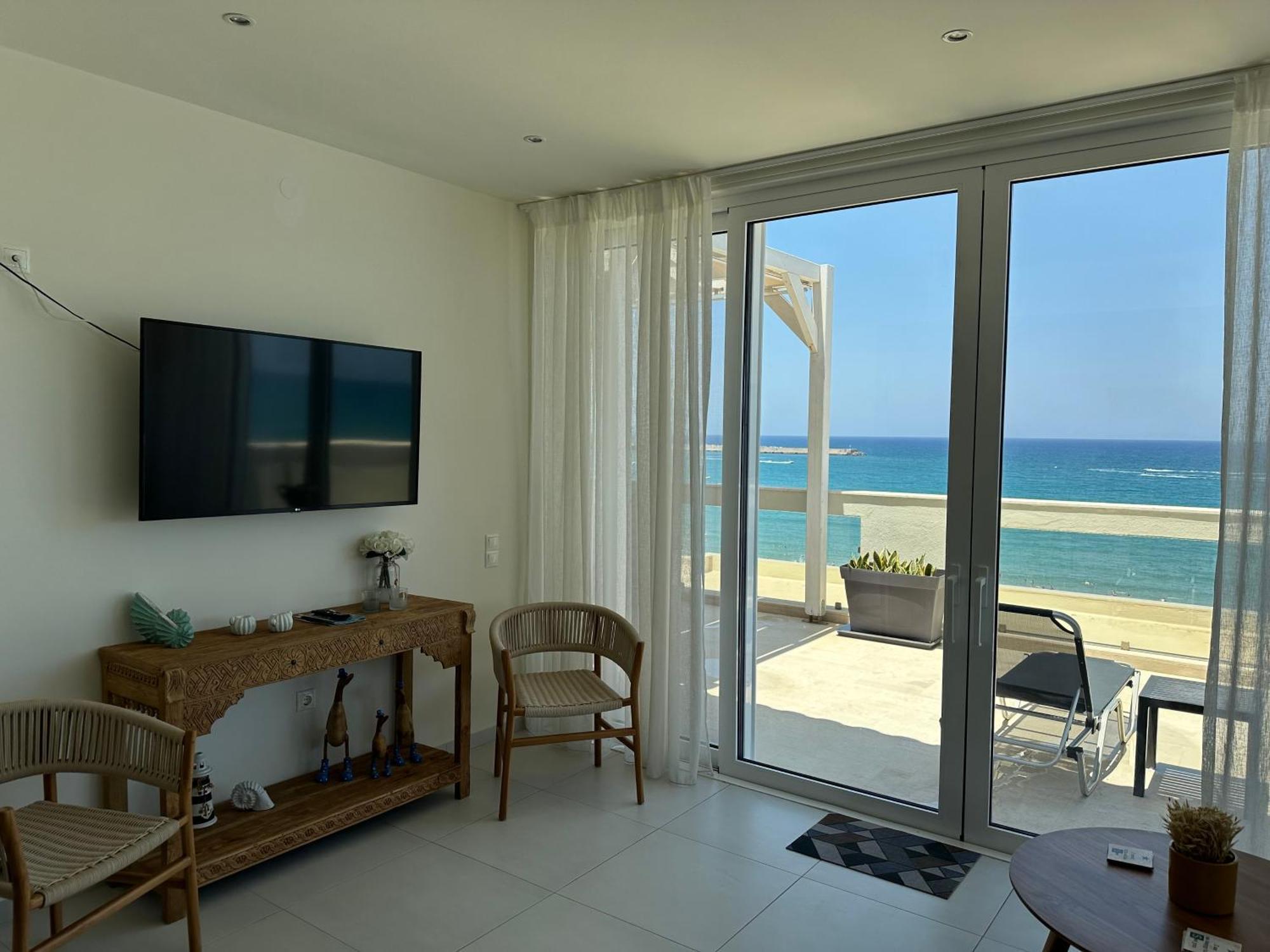 Nathalie'S Beachfront Apartment Rethymno  Exterior photo